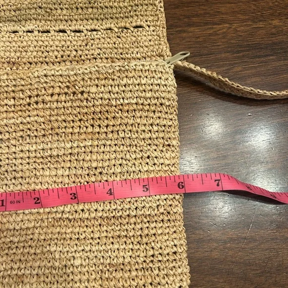 The Limited Woven Tan Crossbody Bag - Picture 4 of 5